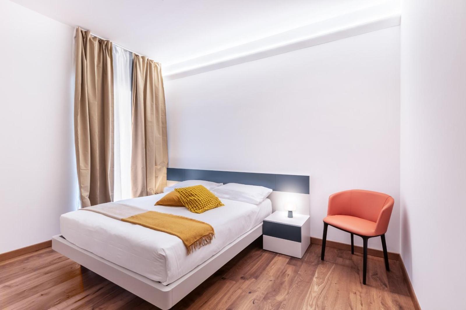 Exclusive In The Centre Of 204 Apartment